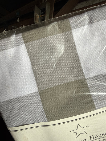 54” square tablecloth