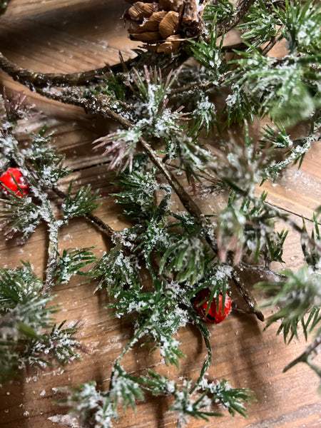 Frosty Jingleberry Wreath/Candle Ring